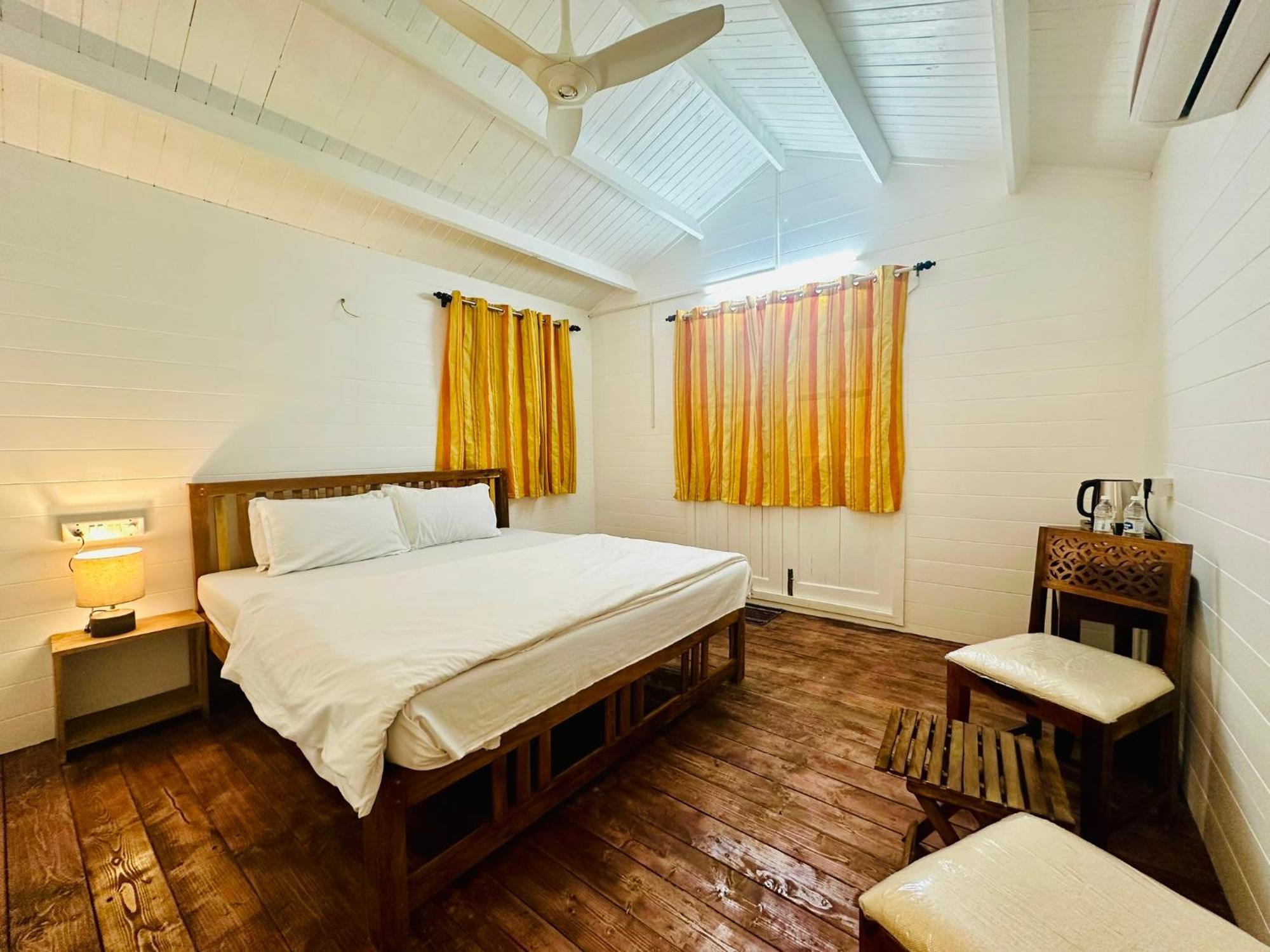 Cocos Beach Resort ปาโลเลม ภายนอก รูปภาพ